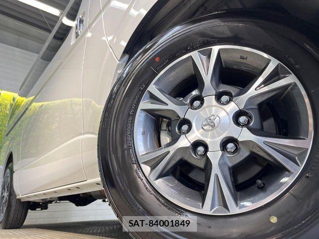 Toyota HIACE VAN 2025-10 8132711-12