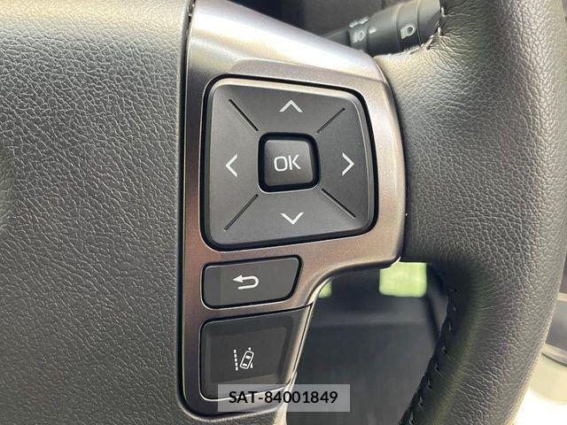 Toyota HIACE VAN 2025-10 8132711-3