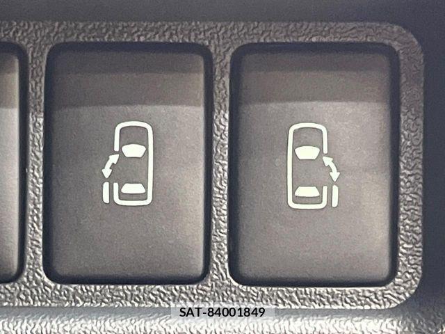Toyota HIACE VAN 2025-10 8132711-4