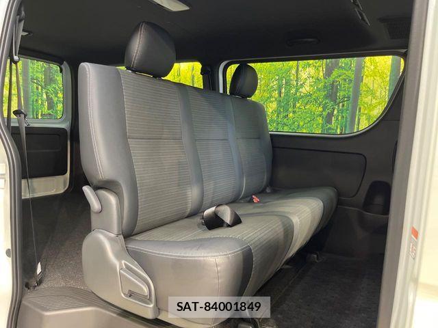 Toyota HIACE VAN 2025-10 8132711-8