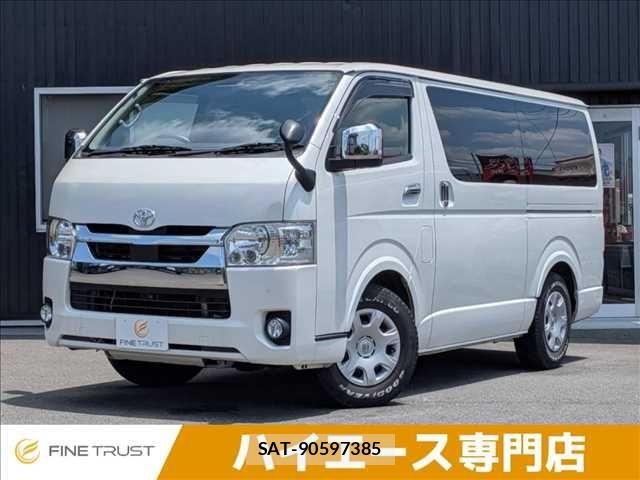 Toyota HIACE VAN 2021-06 8132725-0