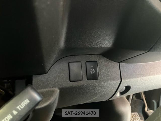 Toyota HIACE VAN 2015-01 8132742-19