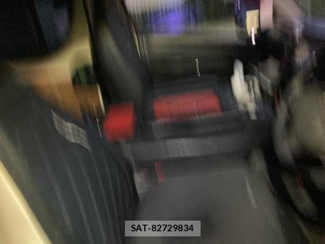 Toyota HIACE VAN 2015-03 8132741-10