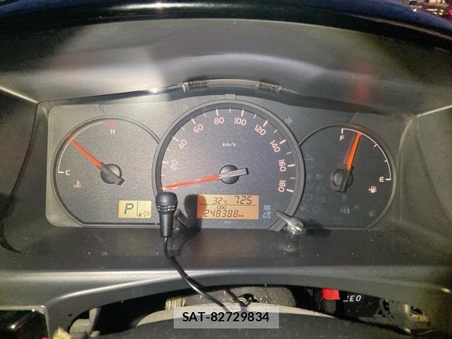 Toyota HIACE VAN 2015-03 8132741-12