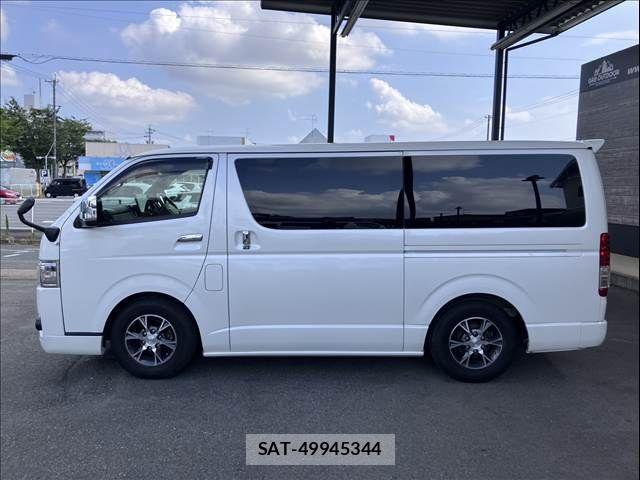 Toyota HIACE VAN 2020-11 8132720-13