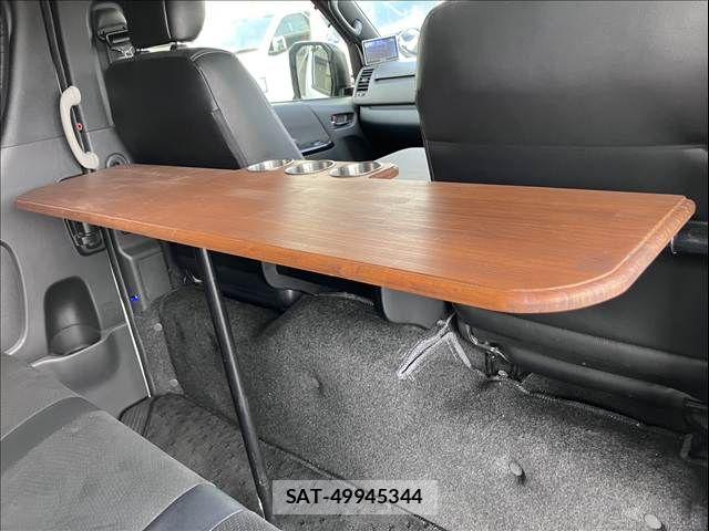 Toyota HIACE VAN 2020-11 8132720-17