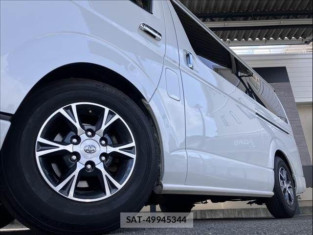 Toyota HIACE VAN 2020-11 8132720-8