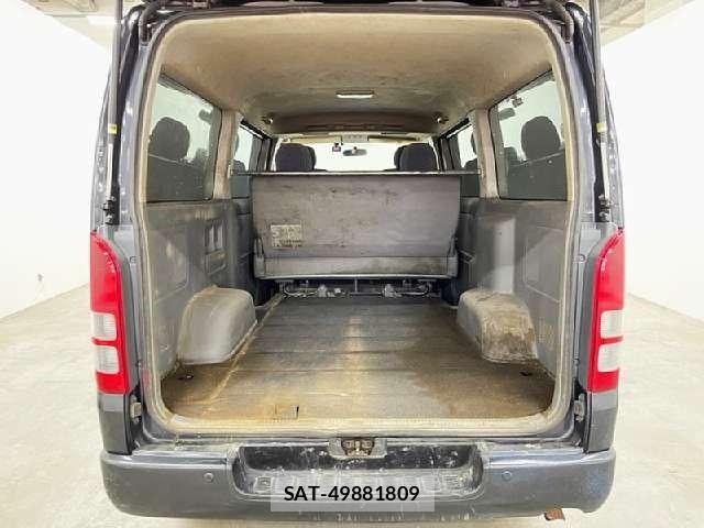 Toyota HIACE VAN 2006-11 8146887-4
