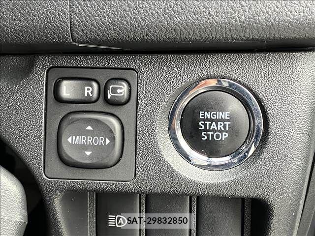 Toyota HIACE VAN 2021-04 8146878-9