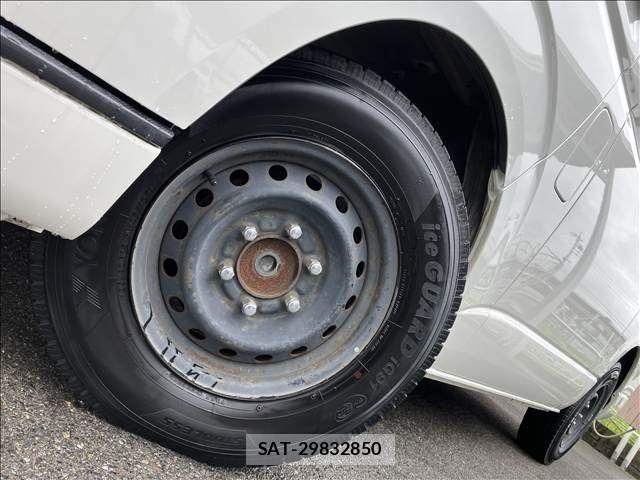 Toyota HIACE VAN 2021-04 8146878-18