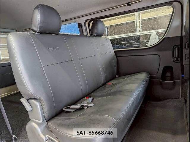 Toyota HIACE VAN 2024-06 8146874-11