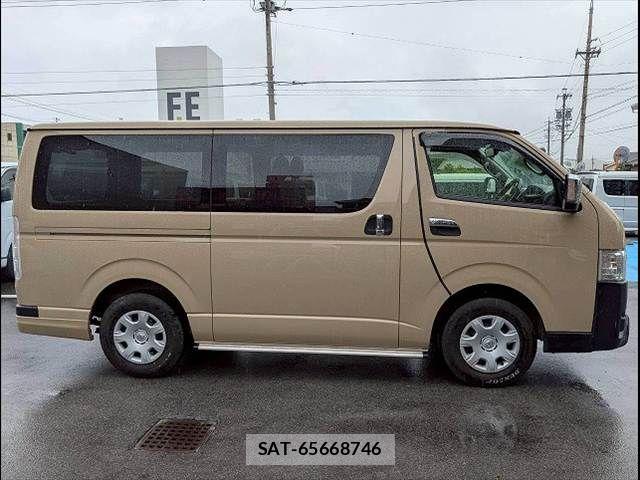 Toyota HIACE VAN 2024-06 8146874-14