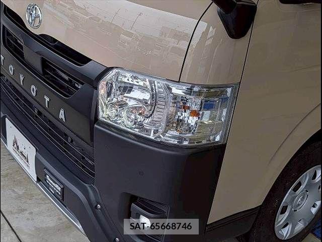 Toyota HIACE VAN 2024-06 8146874-19