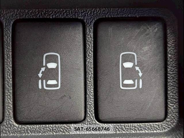 Toyota HIACE VAN 2024-06 8146874-4