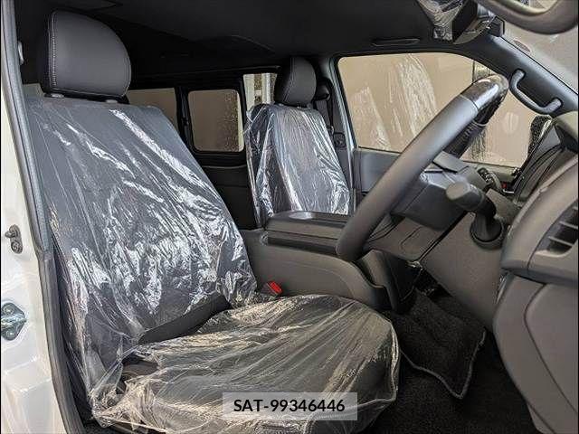 Toyota HIACE VAN 2026-05 8146872-10