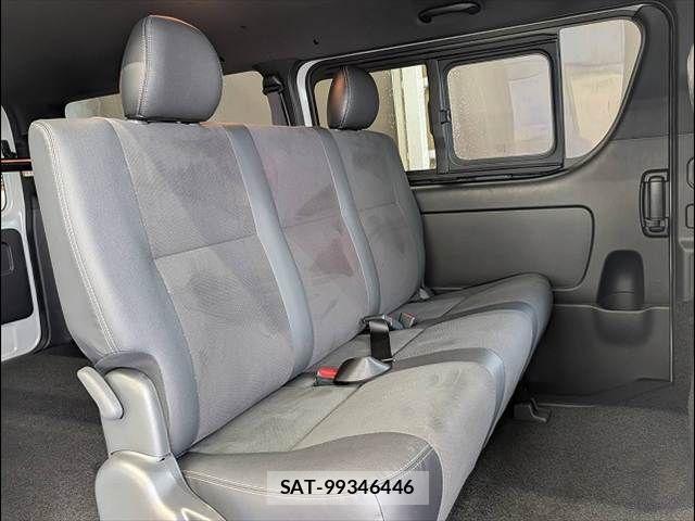 Toyota HIACE VAN 2026-05 8146872-11