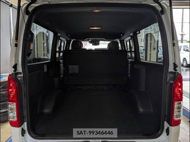 Toyota HIACE VAN 2026-05 8146872-12