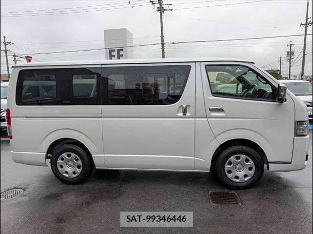 Toyota HIACE VAN 2026-05 8146872-13