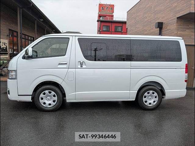 Toyota HIACE VAN 2026-05 8146872-14