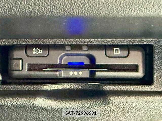 Toyota HIACE VAN 2022-08 8146881-9