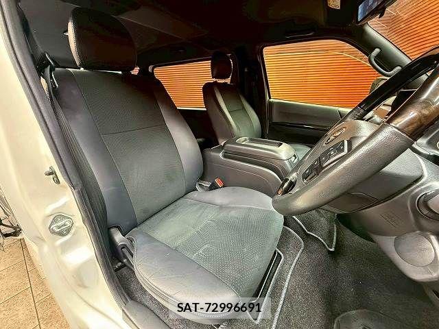 Toyota HIACE VAN 2022-08 8146881-10