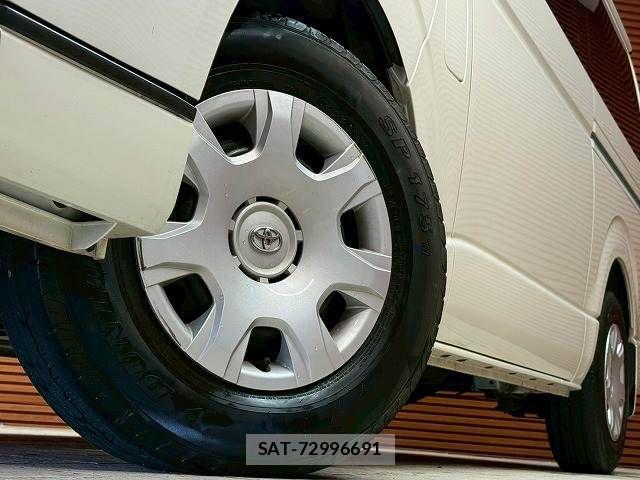 Toyota HIACE VAN 2022-08 8146881-17