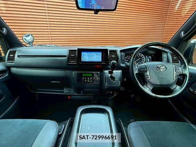 Toyota HIACE VAN 2022-08 8146881-2