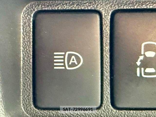 Toyota HIACE VAN 2022-08 8146881-8