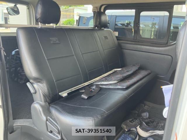 Toyota HIACE VAN 2015-11 8146888-9
