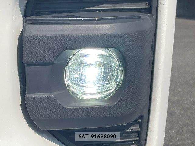 Toyota HIACE VAN 2020-12 8146882-18