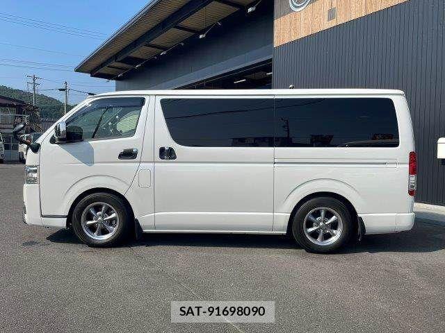 Toyota HIACE VAN 2020-12 8146882-26