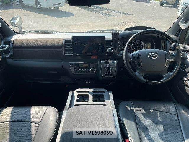 Toyota HIACE VAN 2020-12 8146882-2
