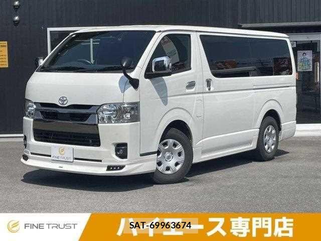 Toyota HIACE VAN 2022-12 8146877-0