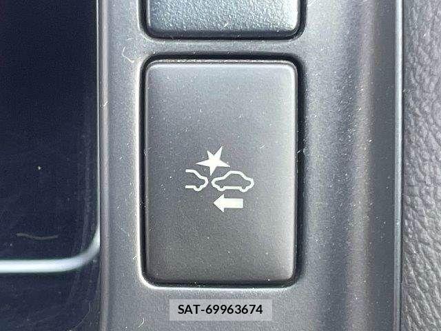 Toyota HIACE VAN 2022-12 8146877-9