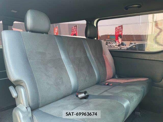 Toyota HIACE VAN 2022-12 8146877-11