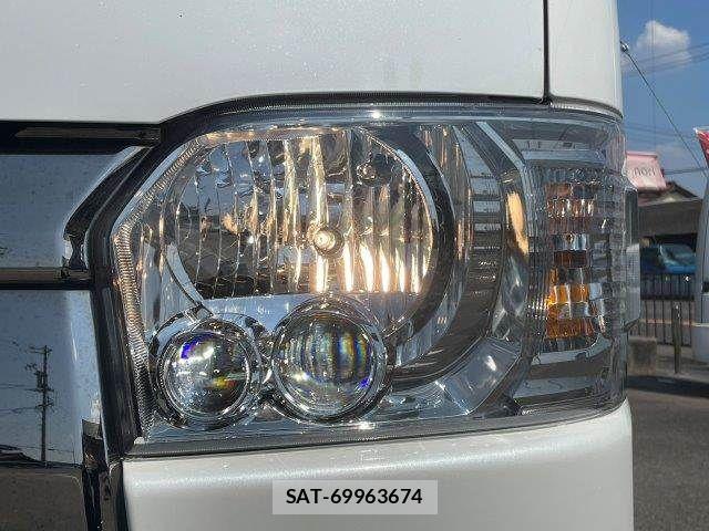 Toyota HIACE VAN 2022-12 8146877-14