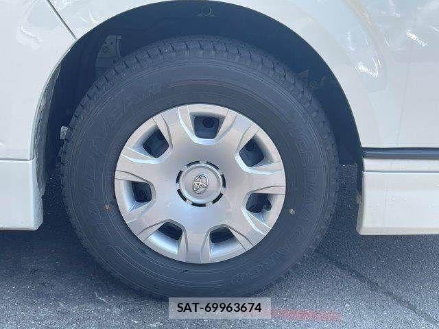 Toyota HIACE VAN 2022-12 8146877-16