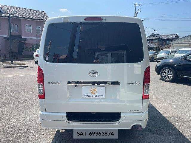 Toyota HIACE VAN 2022-12 8146877-21