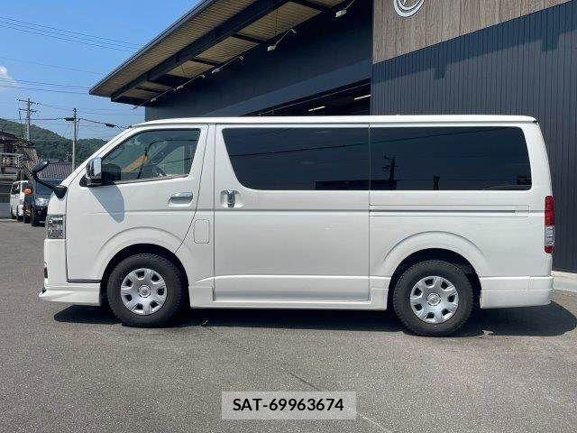 Toyota HIACE VAN 2022-12 8146877-23