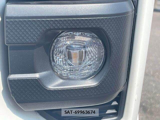 Toyota HIACE VAN 2022-12 8146877-26