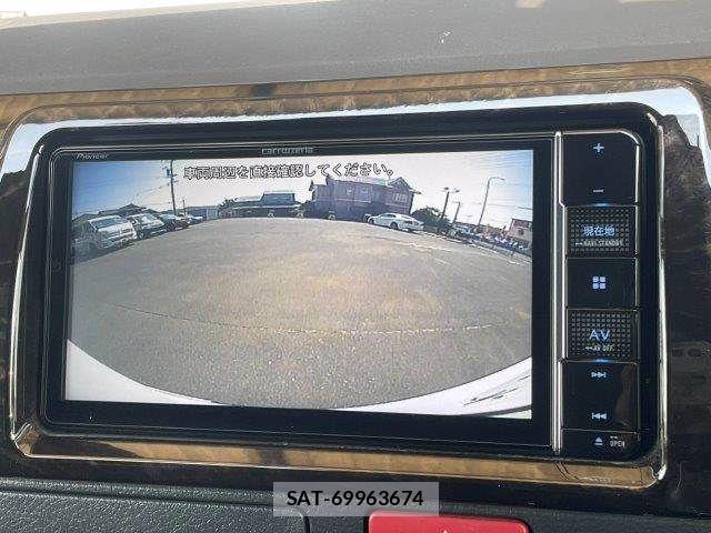Toyota HIACE VAN 2022-12 8146877-4