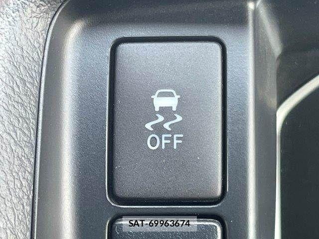 Toyota HIACE VAN 2022-12 8146877-8