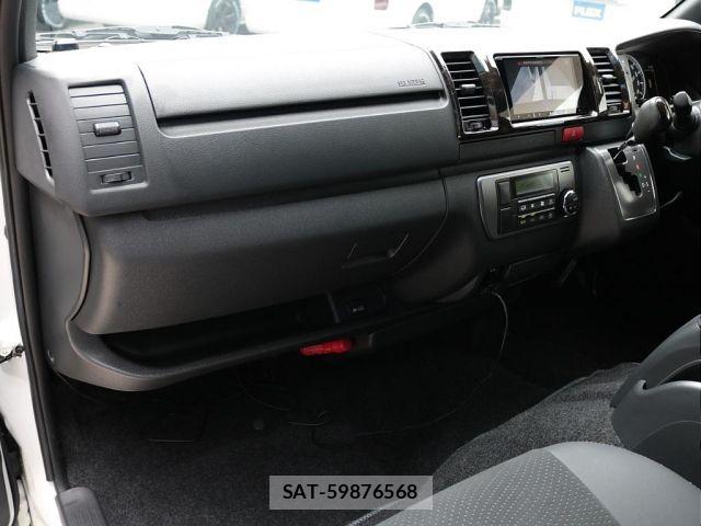 Toyota HIACE VAN 2023-01 8146873-10