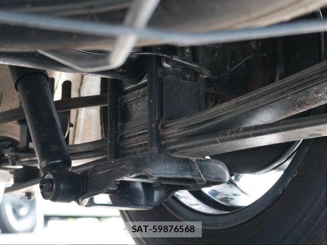 Toyota HIACE VAN 2023-01 8146873-7