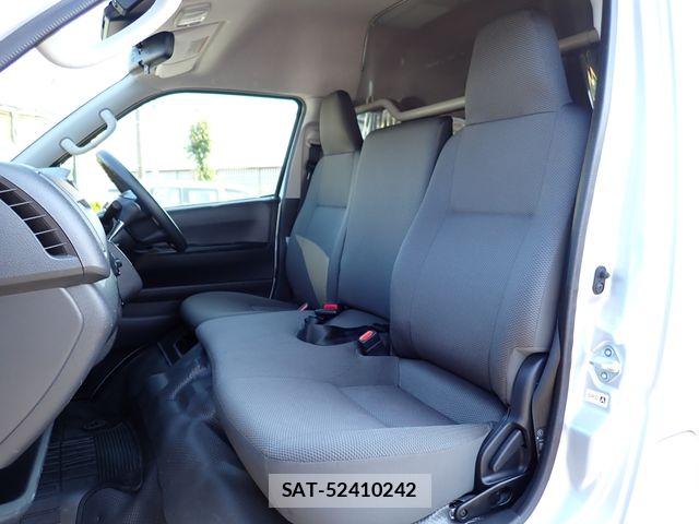 Toyota HIACE VAN 2019-12 8159415-22