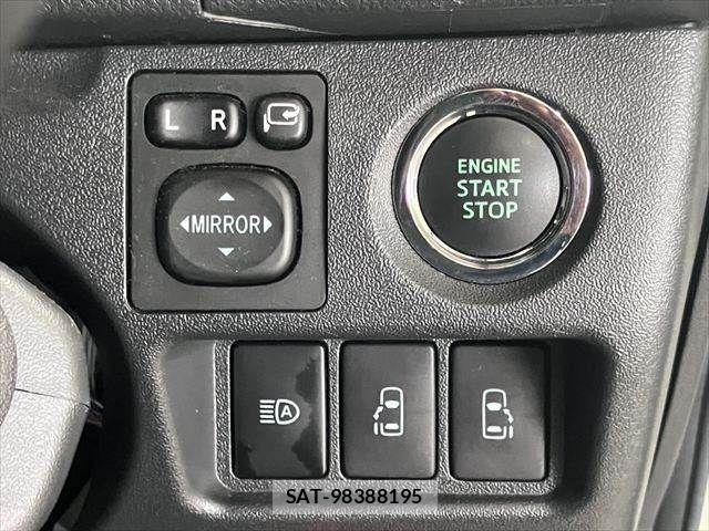 Toyota HIACE VAN 2024-02 8159406-10