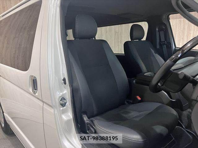 Toyota HIACE VAN 2024-02 8159406-11