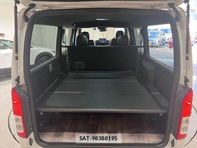 Toyota HIACE VAN 2024-02 8159406-13