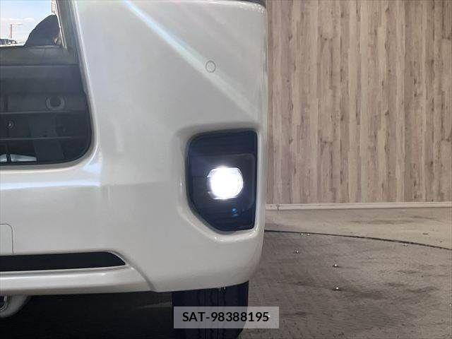 Toyota HIACE VAN 2024-02 8159406-18
