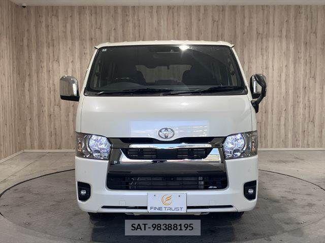 Toyota HIACE VAN 2024-02 8159406-20